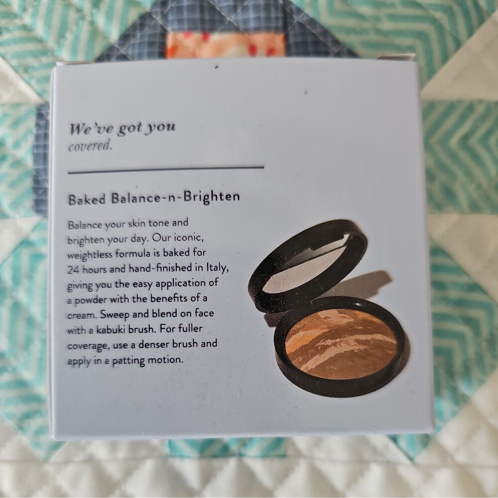 Laura Geller Baked Balance-n-Brighten Color Correcting Foundation - Medium - Picture 2 of 4